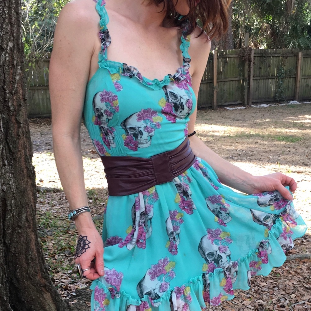 Beautiful skull and flowers dress